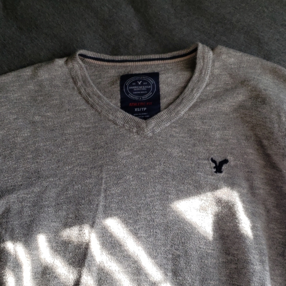 American Eagle sweater
